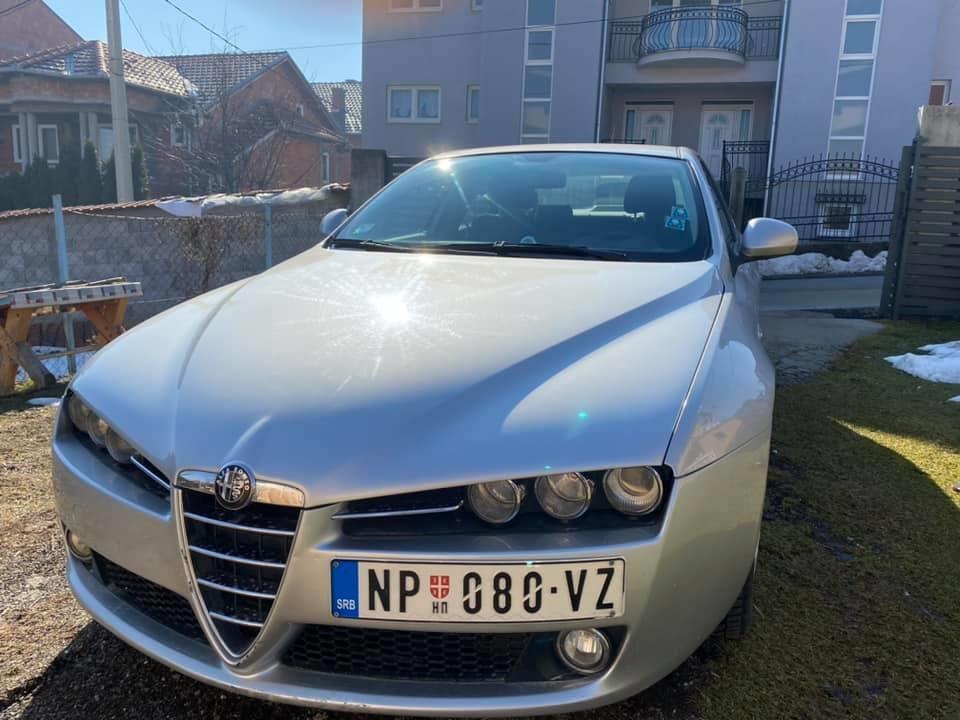 Alfa-Romeo-159