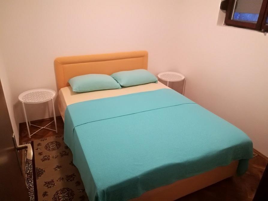 Izdajem-apartmane-Šušanj-Bar