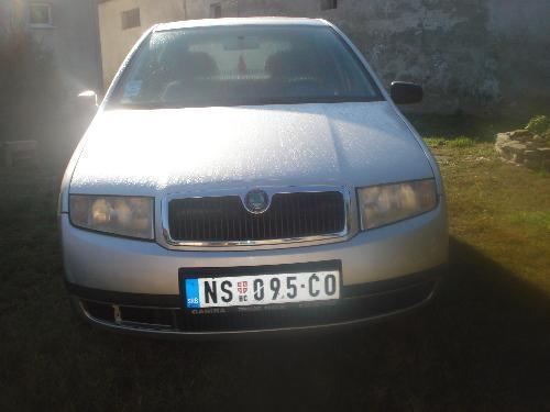 Škoda-Fabia--00