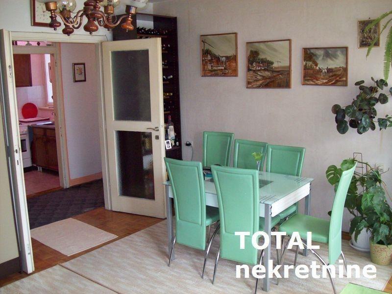 UKNJIZEN-sredjen-klasican-dvosoban-stan