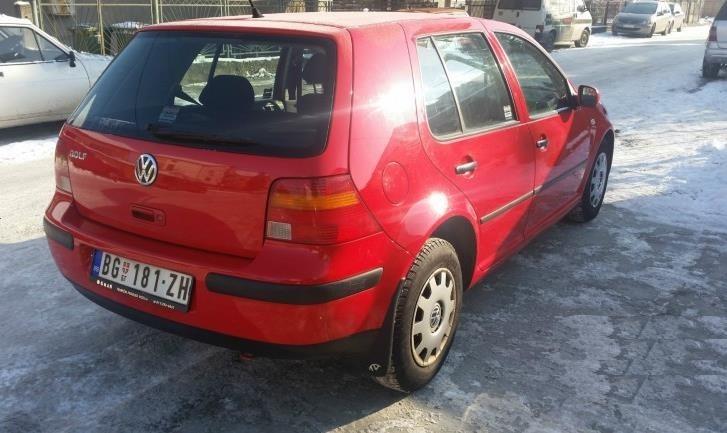 VW-Golf-4--00