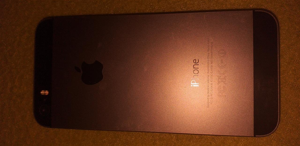 Prodajem-iphone-5s
