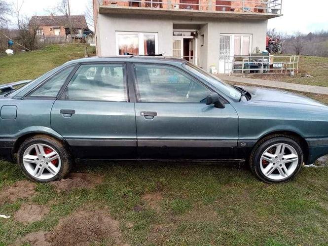 Audi 80