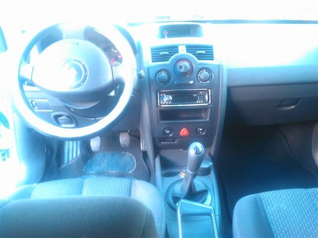 Renault-Megane-2--04