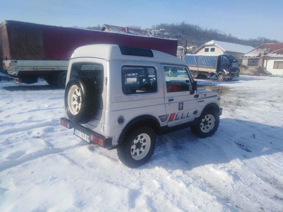 Suzuki-Samuraj-SJ413
