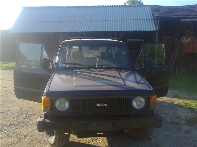 Isuzu-Trooper--84
