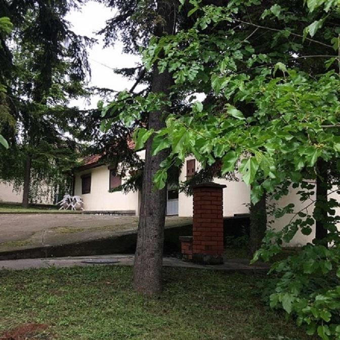 Kuca-Beli-Potok-ispod-same-Avale-CENTAR-POVOLJNO