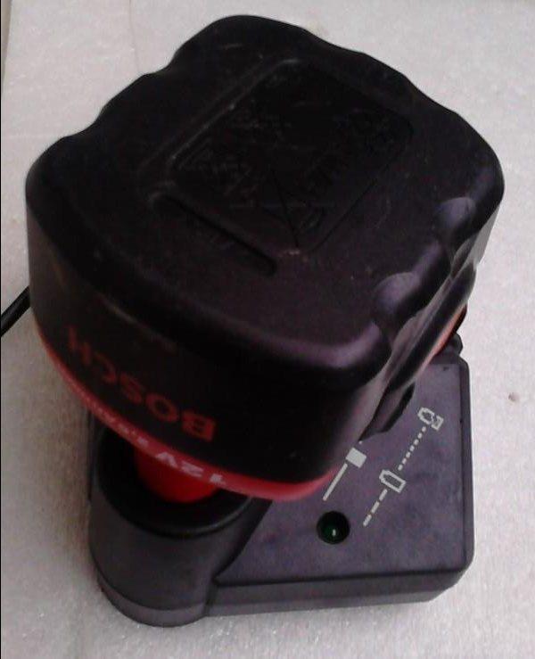 Bosch-BRZI-Punjač-AL-1450-DV-5A
