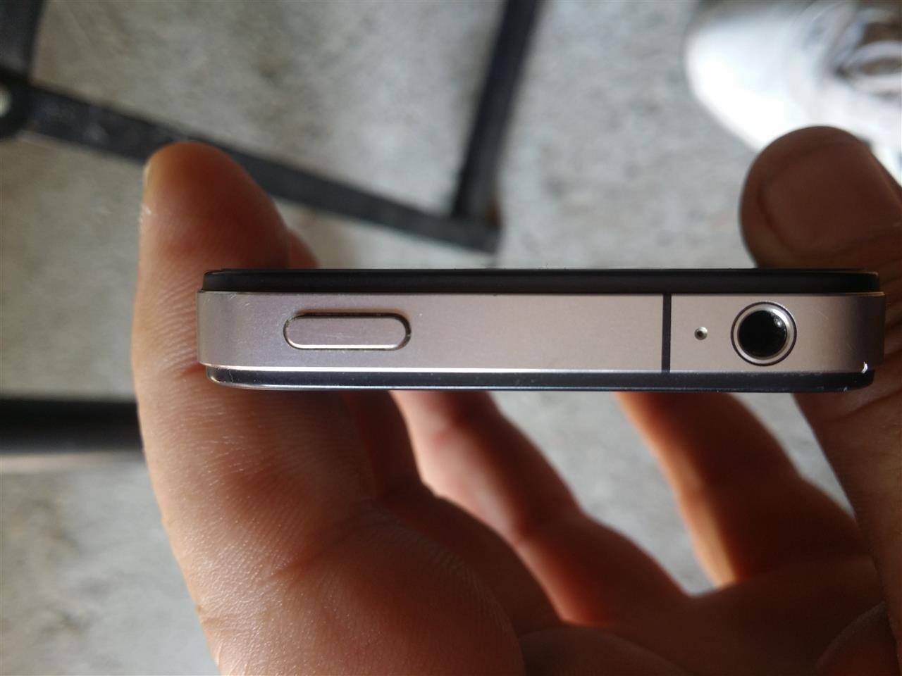 iPhone-4