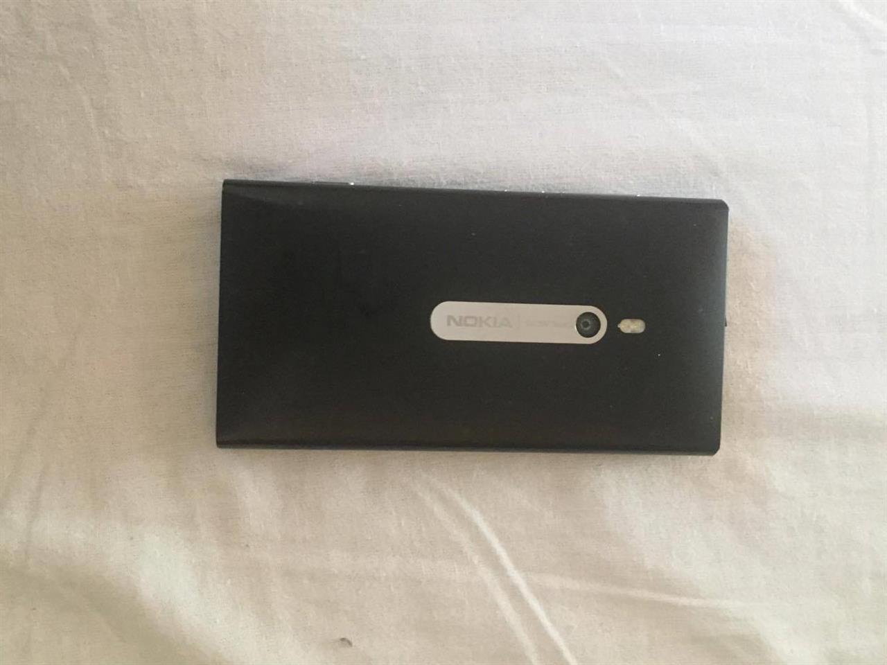 Nokia-Lumia-800-