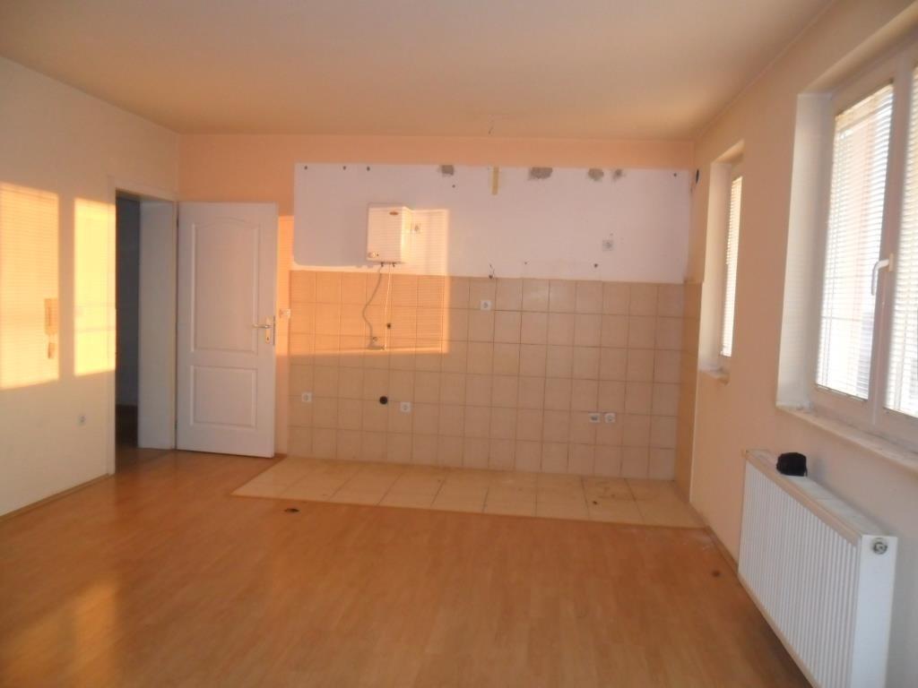 Stan-50m2--Jagodina-HITNO