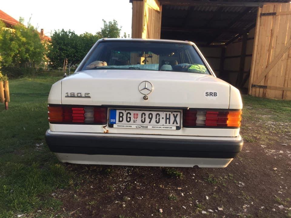 Mercedes-190e-2-0-benz-plin
