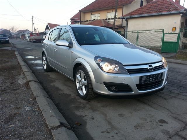 Opel-Astra-H-1-9-cdti--06