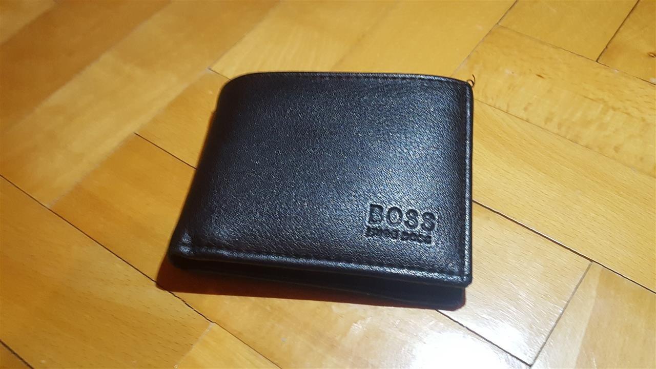 Hugo-Boss-novcanik