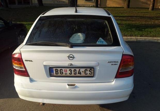 Opel-Astra-G--98