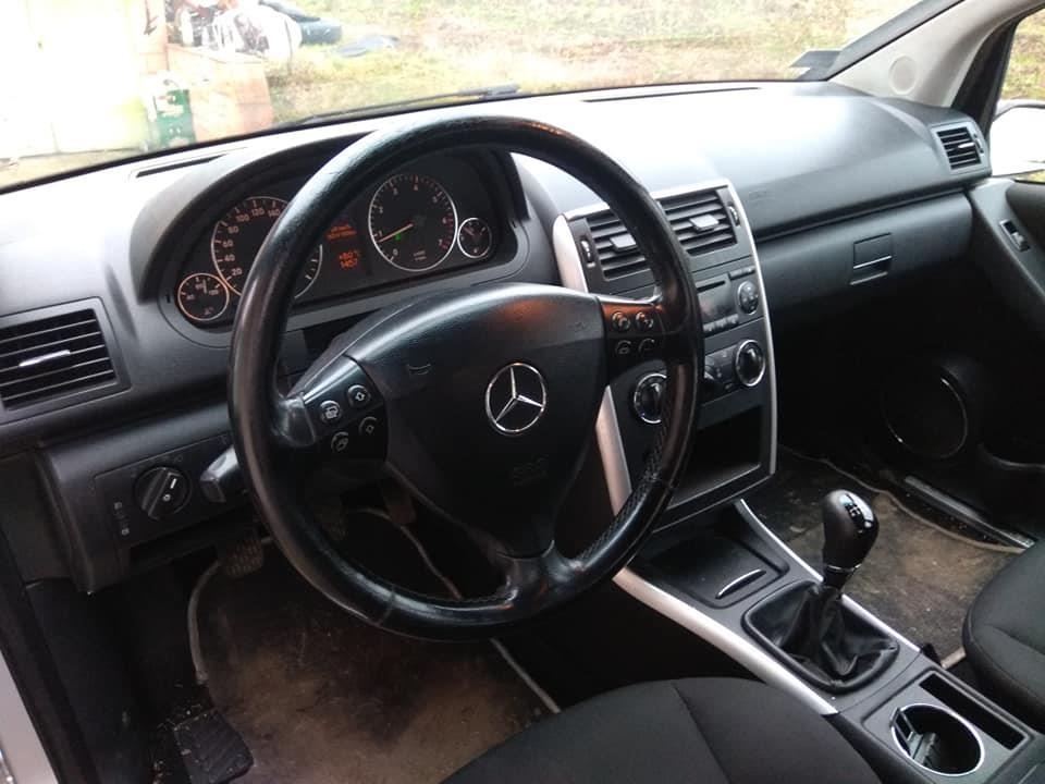 Mercedes-A150-2005