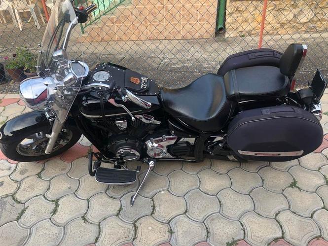 Yamaha 1300 Midnight Star
