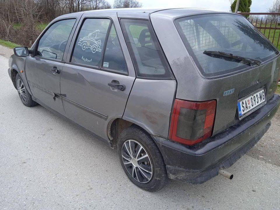 Fijat-tipoo--