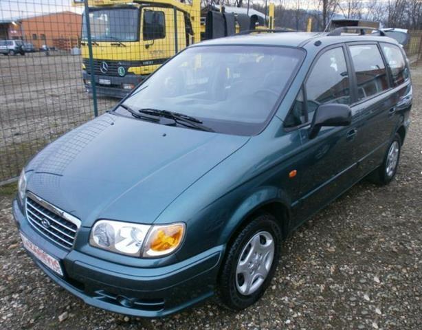 Hyundai-Trajet-2-0-crdi--02-