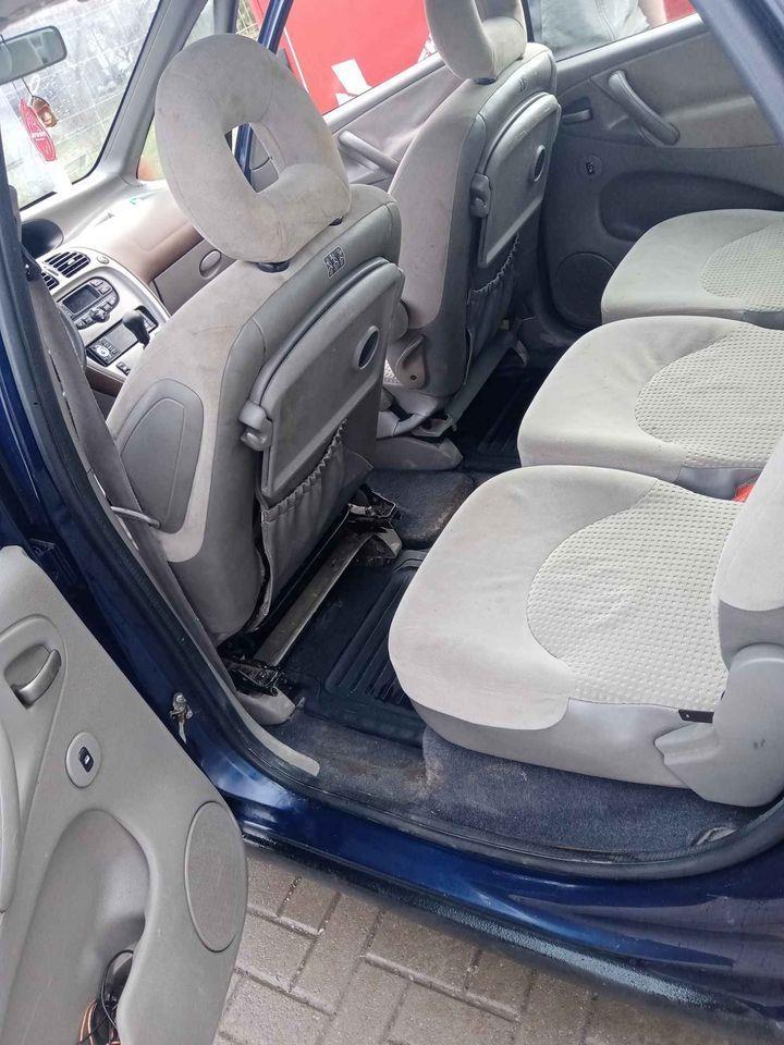 Citroen------xsara-pikaso