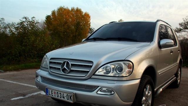 Mercedes-Benz-ML-270---03