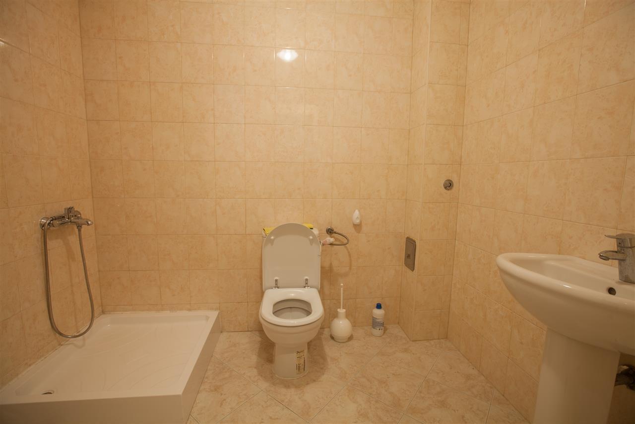 ---Prodajem--PP--130-m2--