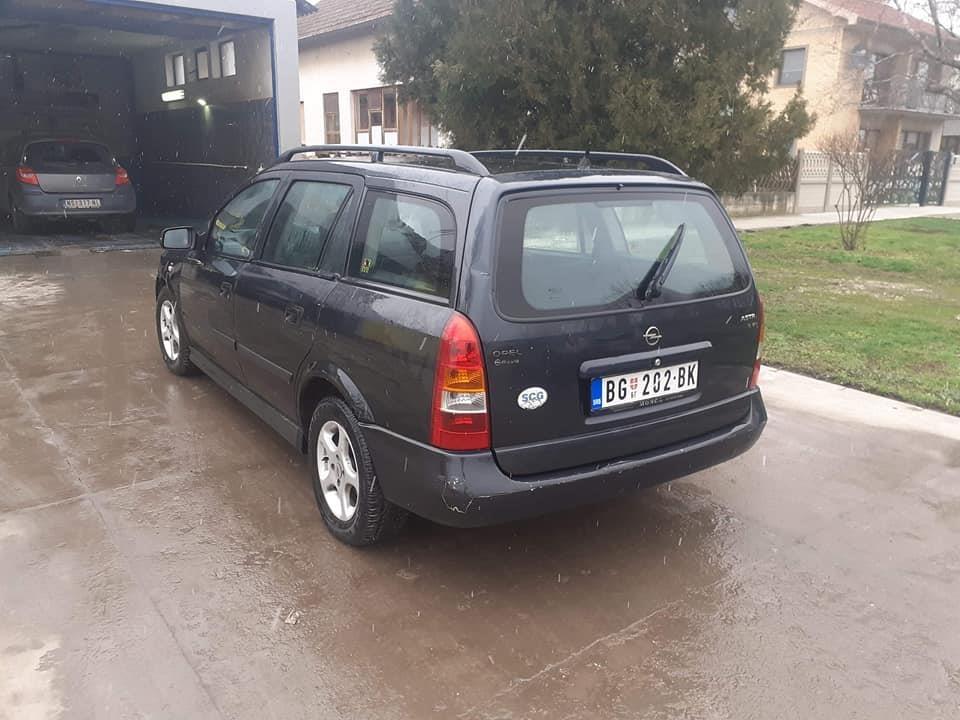 Opel-Astra