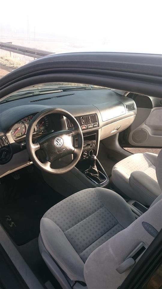 VW-Golf-4--01