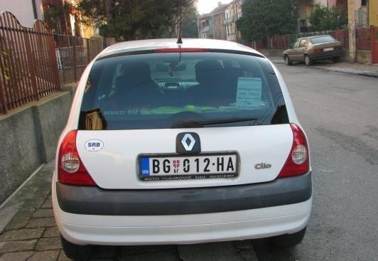 Renault-CLIO-1-5-TDI--02