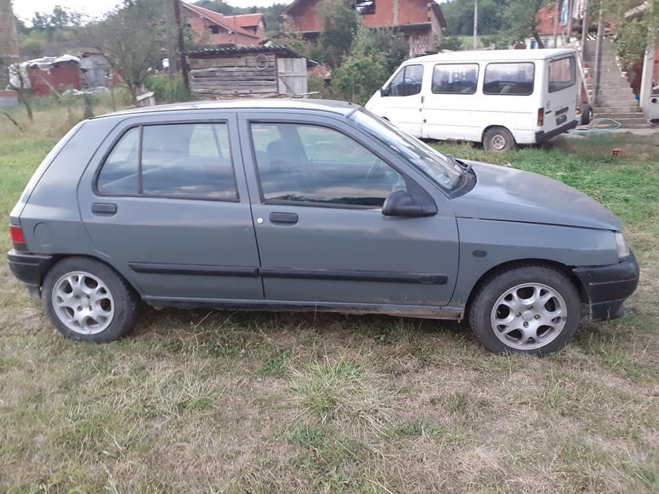 RENO-CLIO