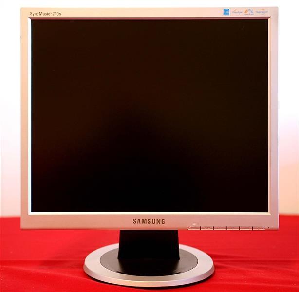 Monitor-Samsung-Syncmaster-710N