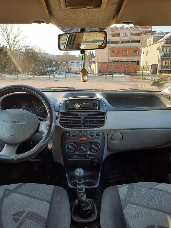 Fiat-putno-1-2-8v-2002god
