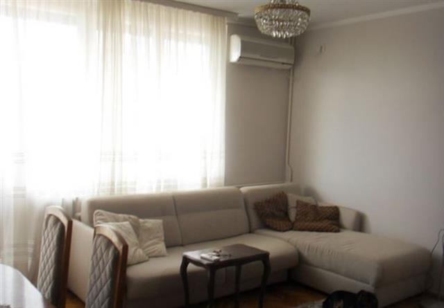 Stan 90m2 u Centar