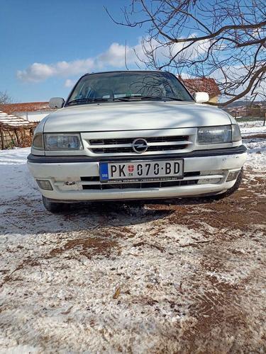 Opel astra F