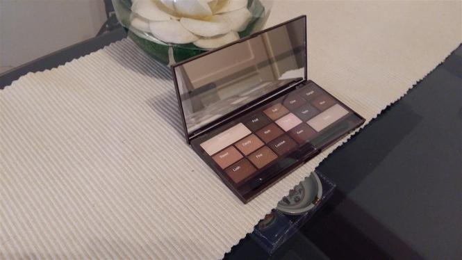MAKEUP REVOLUTION I love Chocolate