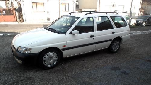 Ford-Escort--97
