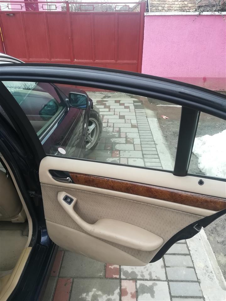 BMW-320d-