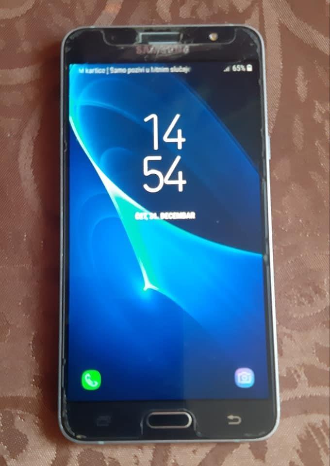 Samsung-J7-2016-2-komada