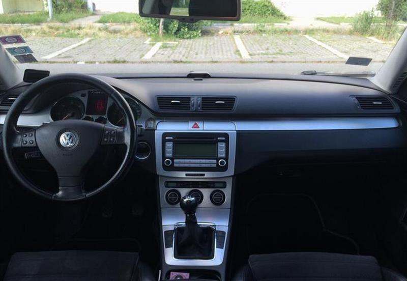 VW-Passat-B6--07