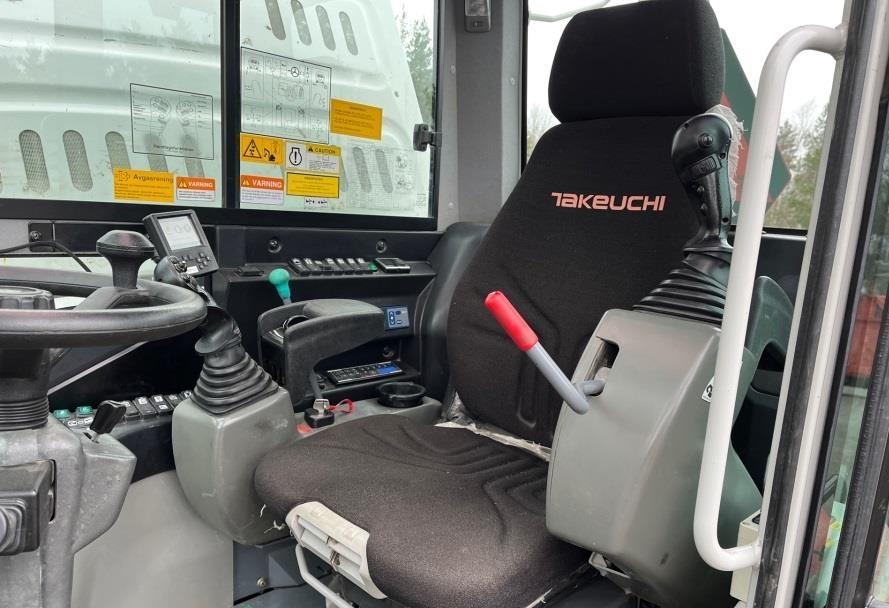2018-Takeuchi-TB295W