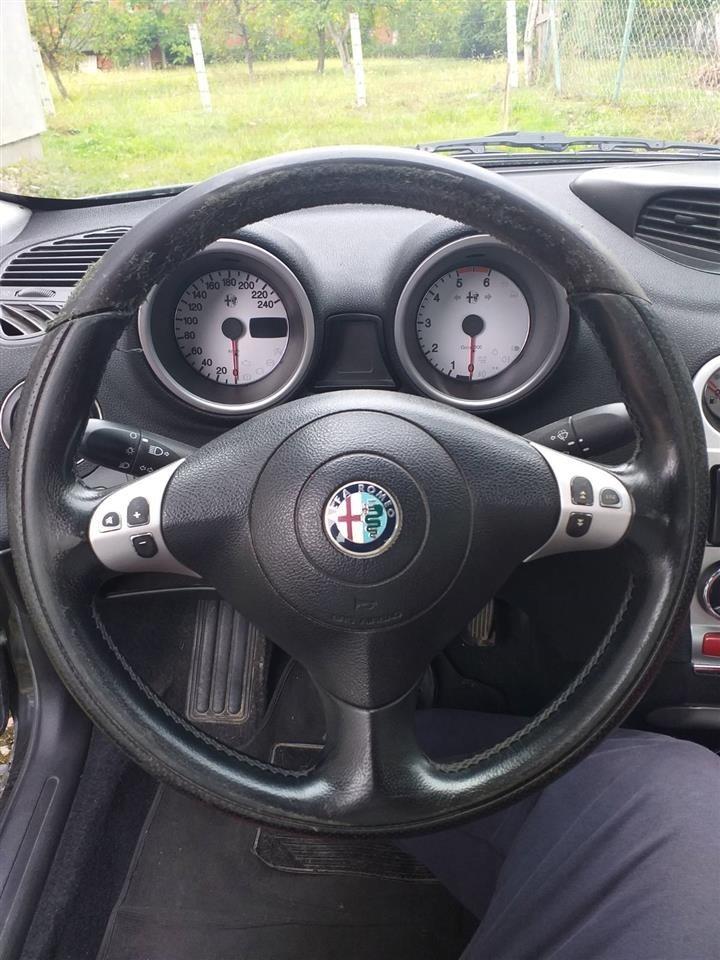 Alfa-Romeo-GT-MF-VOLAN
