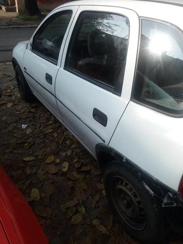 Laguna 1.8 benz..