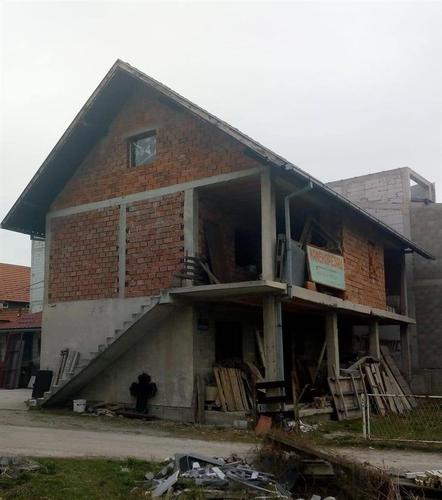 Prodaja kuće sa placom
