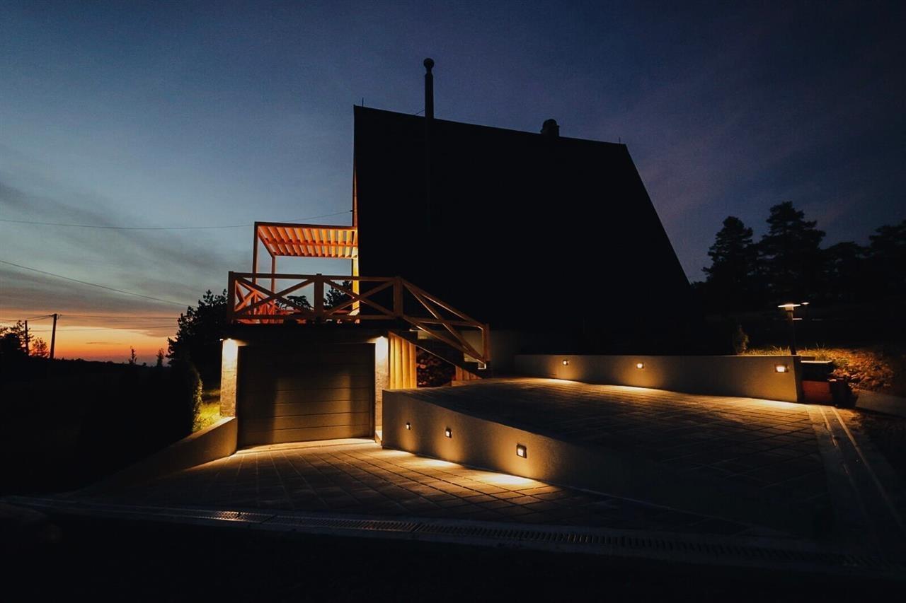 Wilderness-Cabin