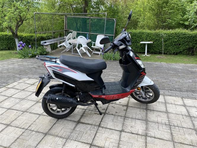 Prodajem moped Peda thunder 