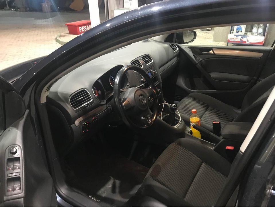 VW-Golf-2-0tdi-2009