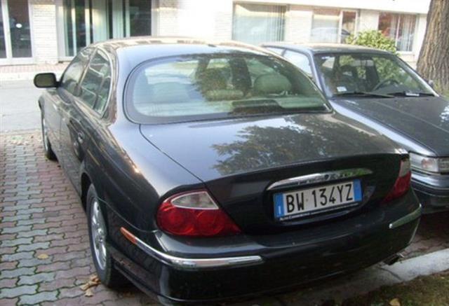 Jaguar-S-Type--00