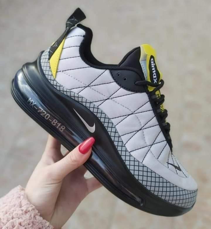 Patike-Nike-720-818-