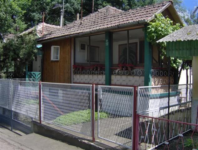 Vikendicu pored Dunava 118m2