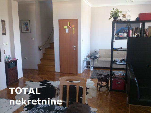 UKNJIZEN-cetvorosoban-penthaus-